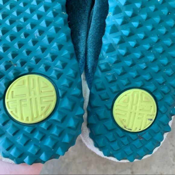 Plae Thai-Ha Turquoise Slippers Size 9.5 - Picture 7 of 11